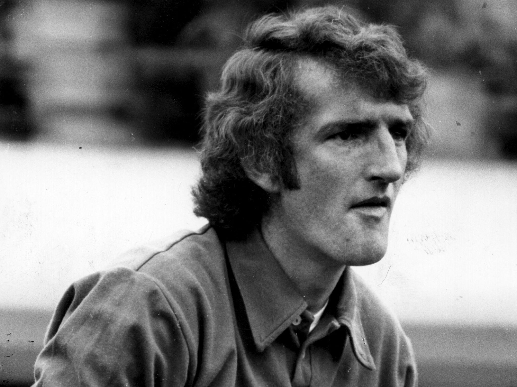 Alex Stepney once dislocated his jaw after constantly shouting at his defenders during a game (Getty)