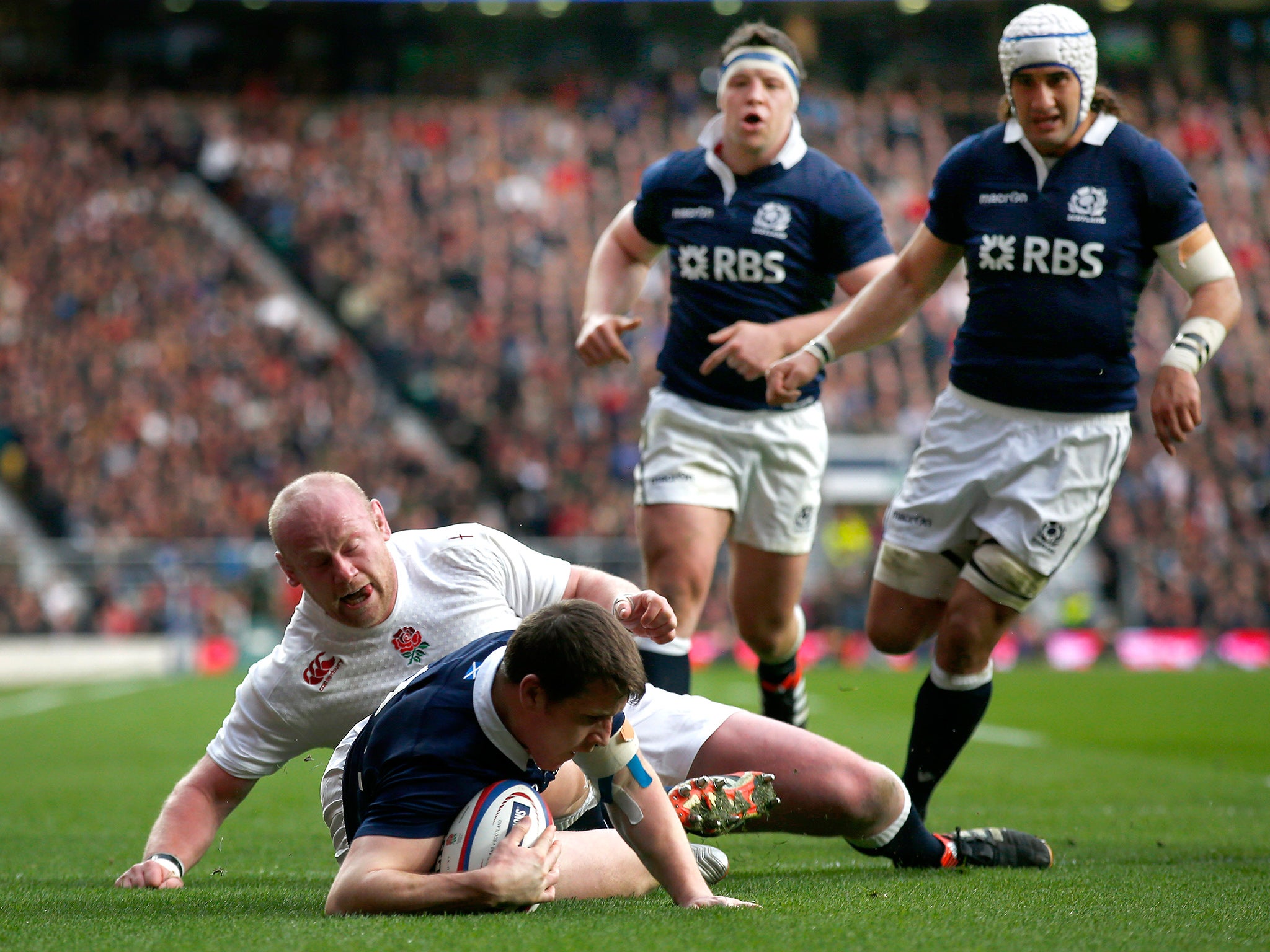 A spirited Scotland lead at half-time