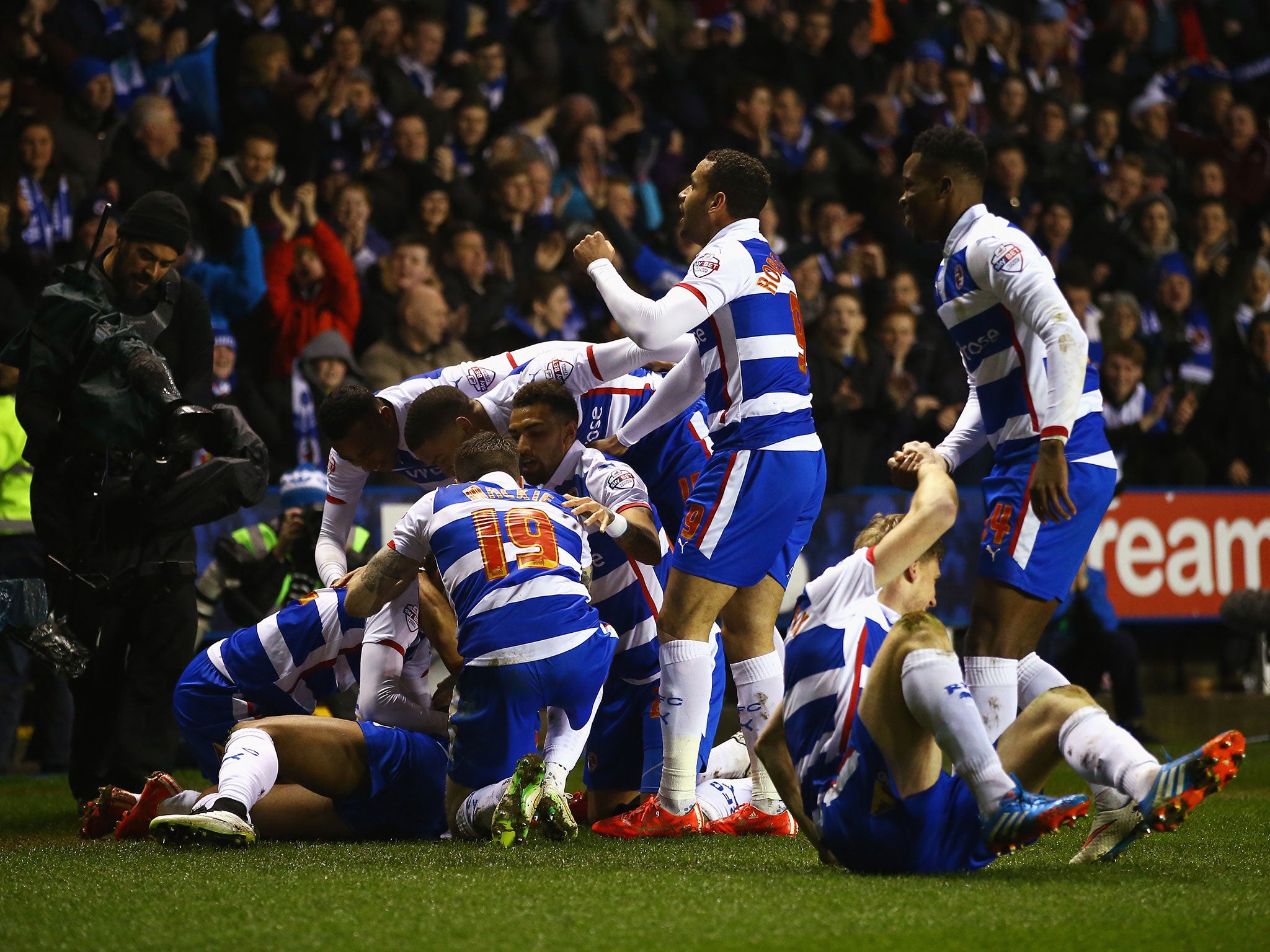 Reading celebrate McCleary's goal