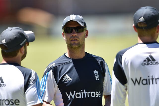 Jonathan Trott has been recalled to the England Test squad