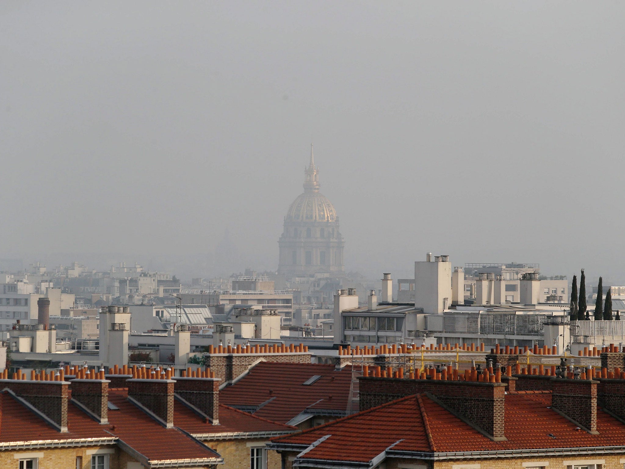 Wealthy countries have less of an air pollution problems than poorer ones, but even cities like Paris, above, have levels well above the recommended limits