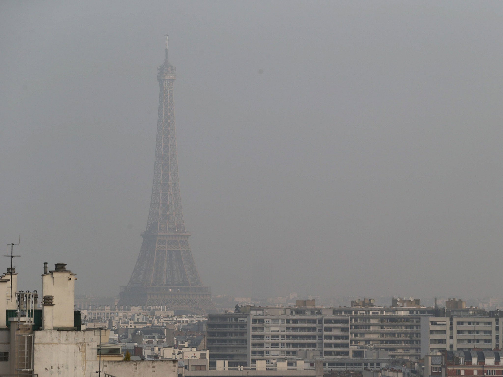 The French government has triggered a pollution control law which allows it to ban half the private cars in the greater Paris area
