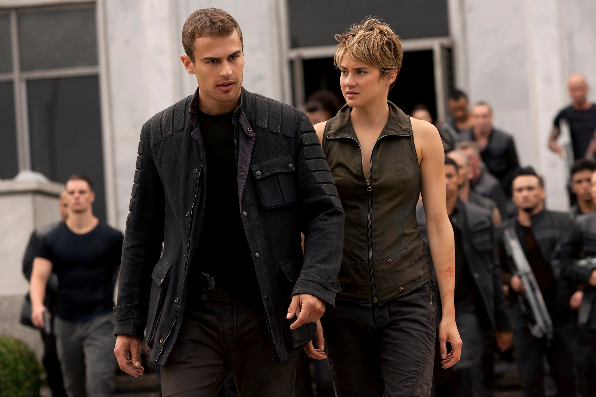 Theo James and Shailene Woodley in Insurgent