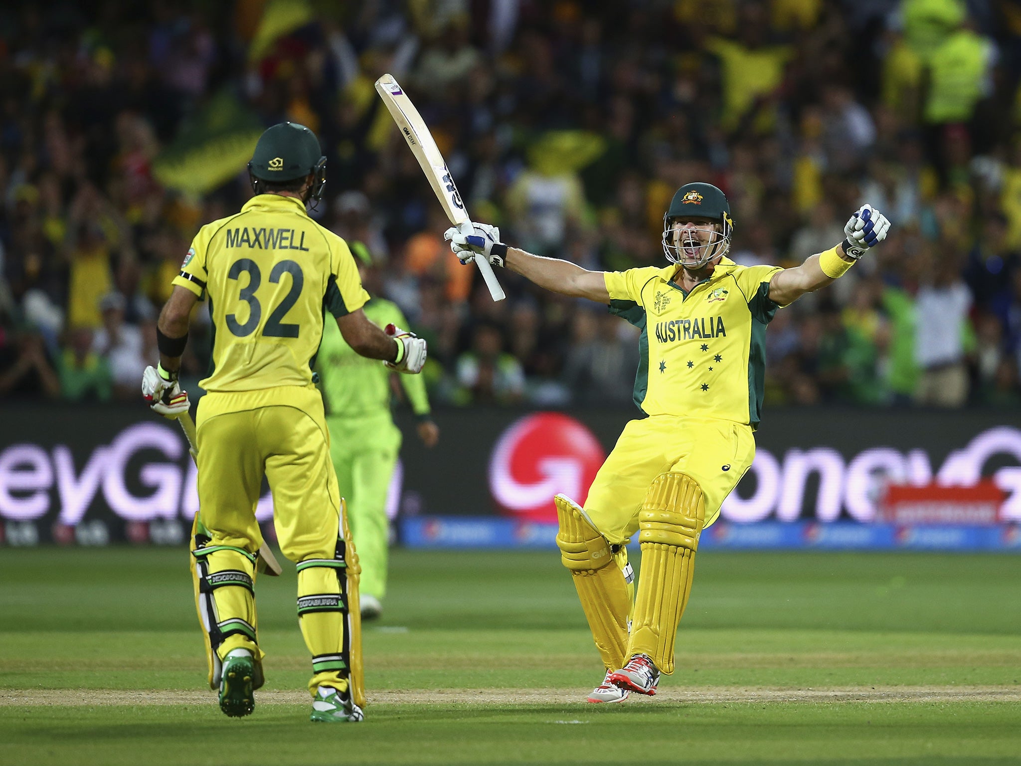Shane Watson and Glenn Maxwell celebrate Australia’s win over Pakistan