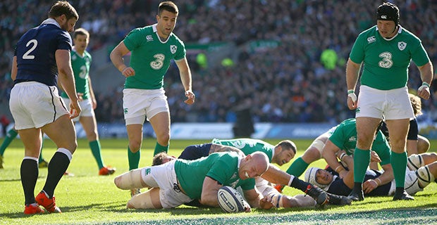 Paul O'Connell scores for Ireland