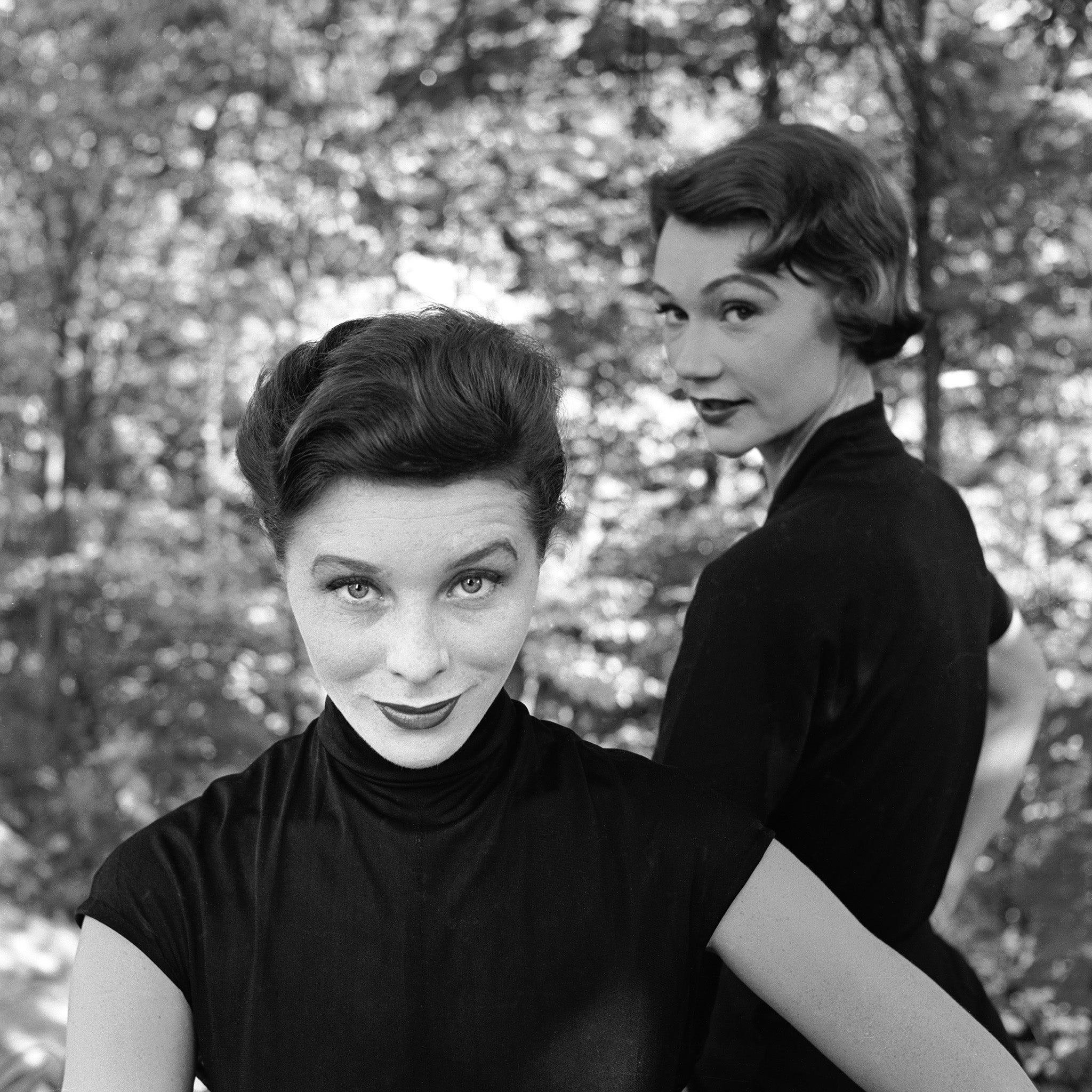 Graziani, foreground, with fellow model Sophie Malgat in 1950