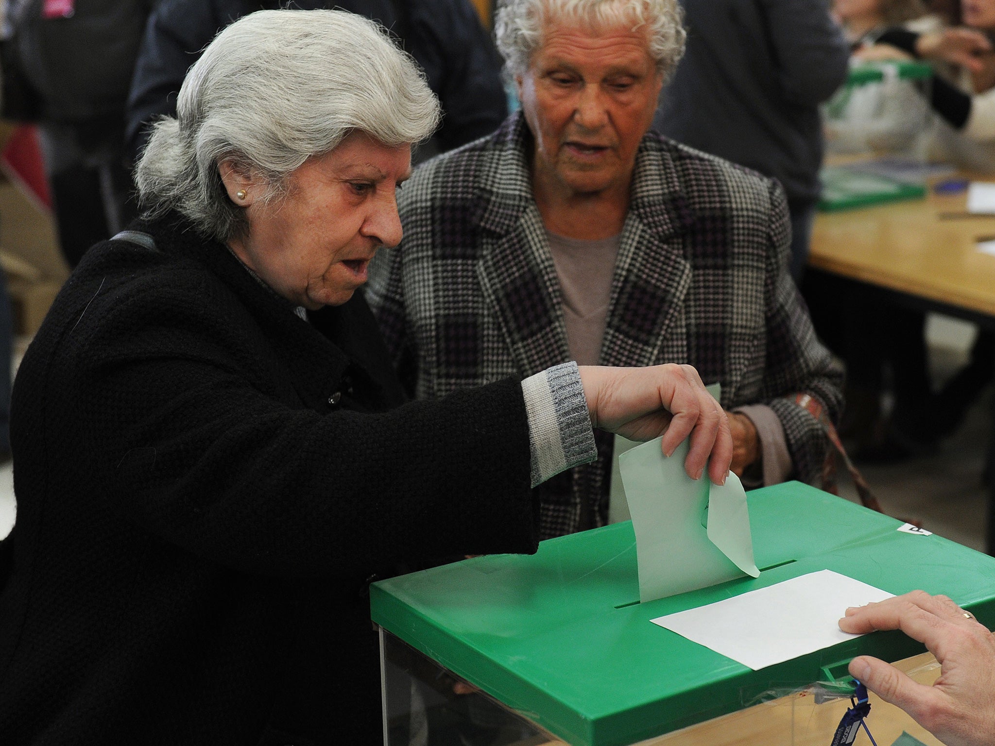 Elderly women cast their votes in Andalucia