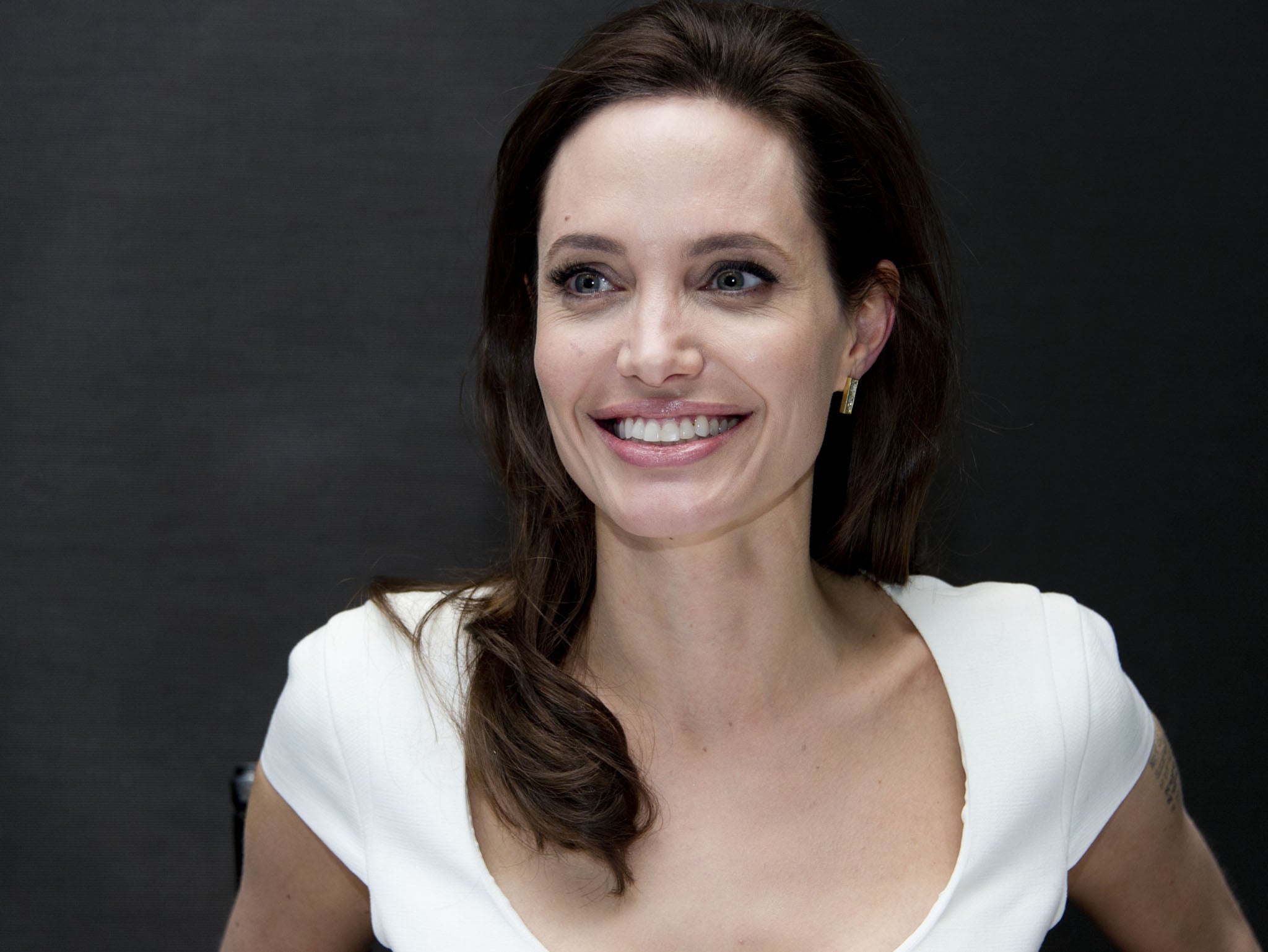 The father Tim Alexander said the twins did not realise Jolie was a celebrity at the time