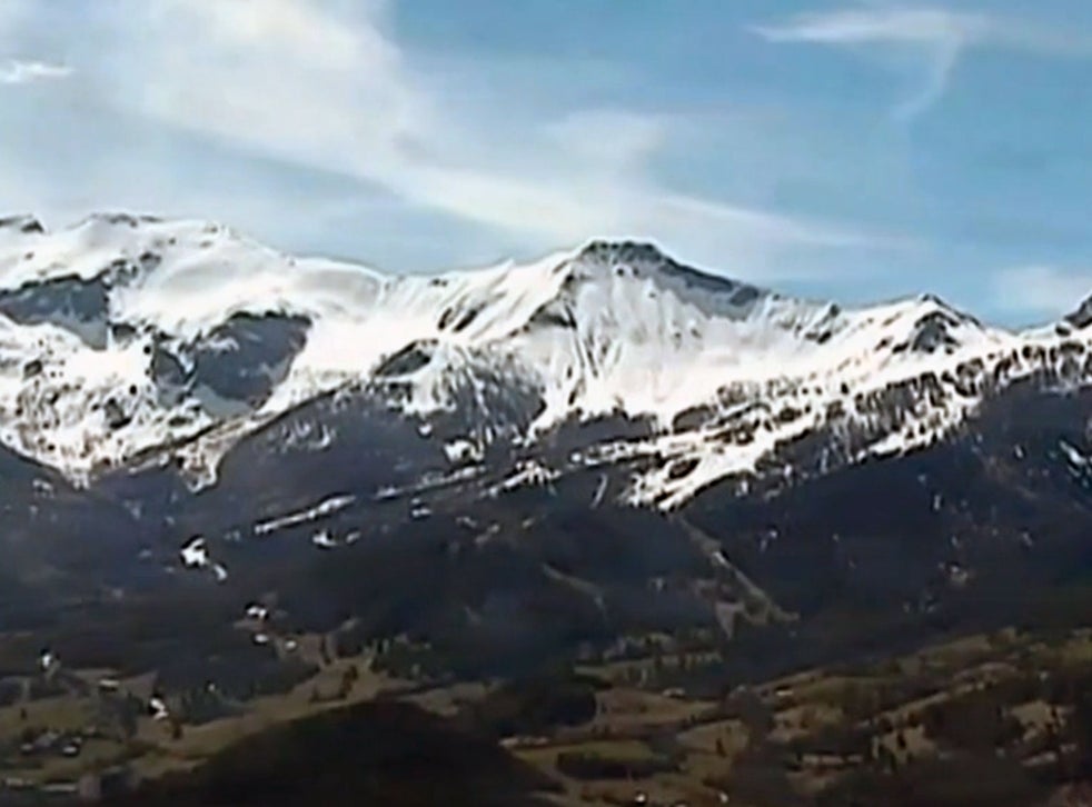 Germanwings French Alps Crash Why Did Doomed Airbus A320 Descend For Eight Minutes Without 