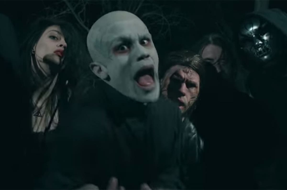 Harry Potter Mashup Of Uptown Funk Has Lord Voldemort In Hair Curlers The Independent The Independent