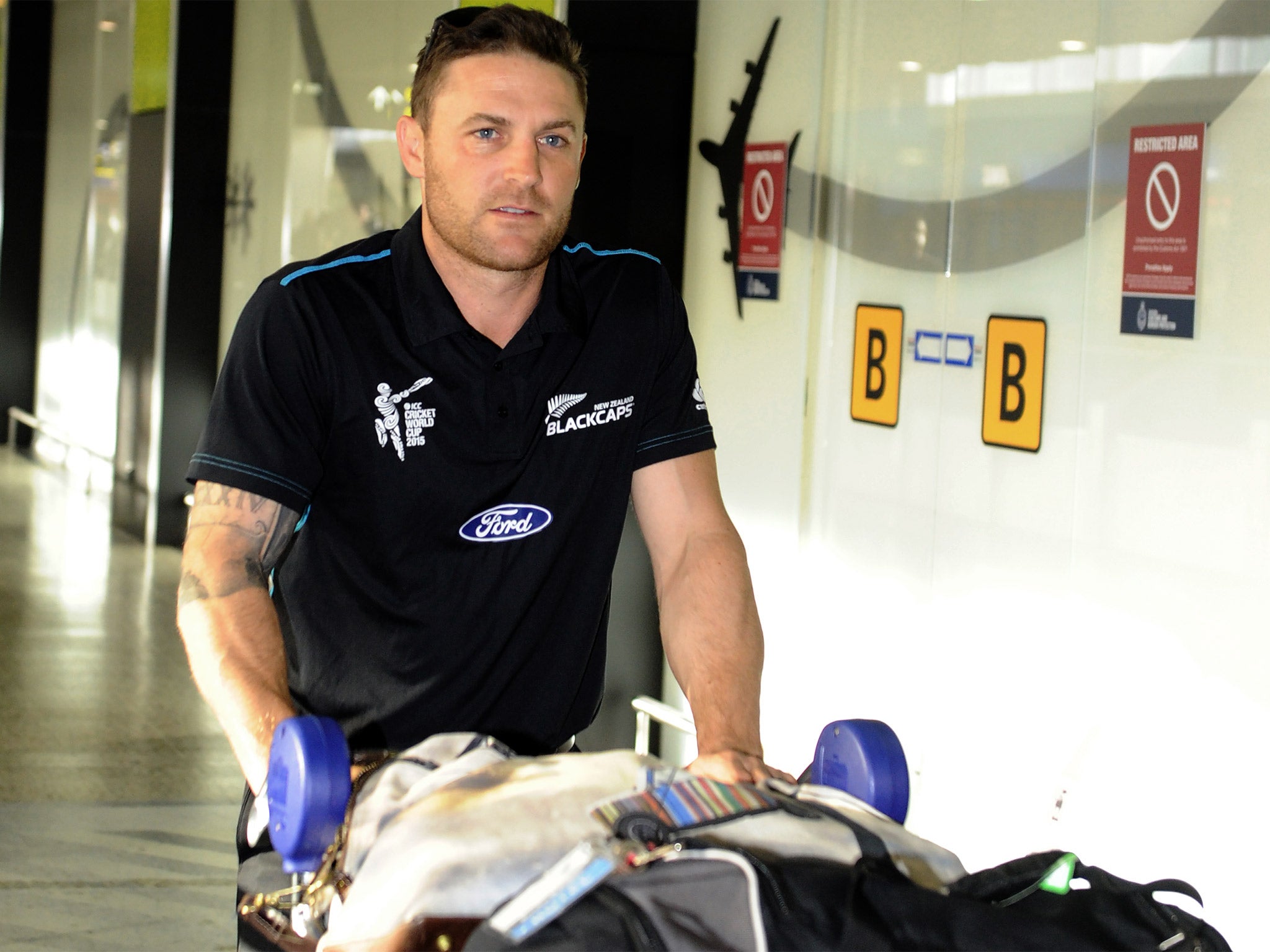 New Zealand captain Brendon McCullum arrives in Melbourne for the World Cup final