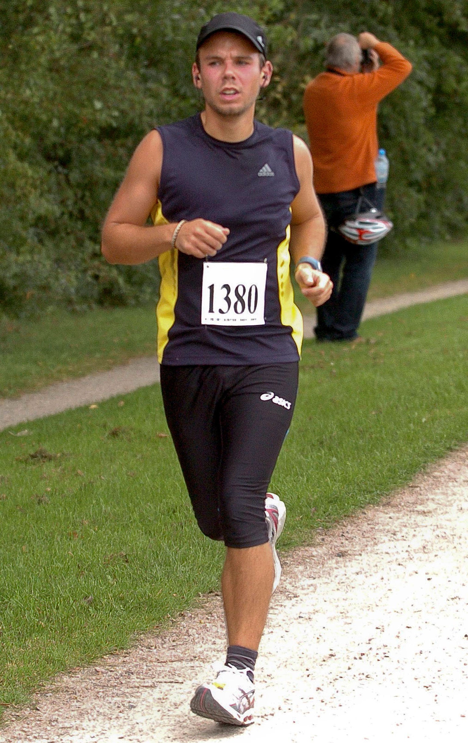 Andreas Lubitz runs the Airportrace half marathon in Hamburg on 13 September 2009