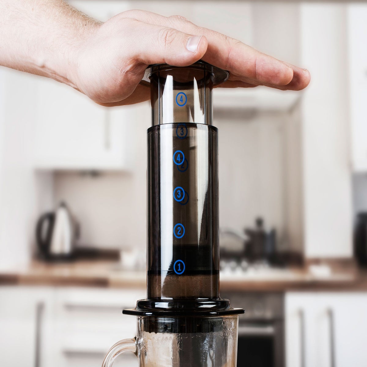 https://static.independent.co.uk/s3fs-public/thumbnails/image/2015/03/27/17/Aeropress4.jpg?width=1200&height=1200&fit=crop