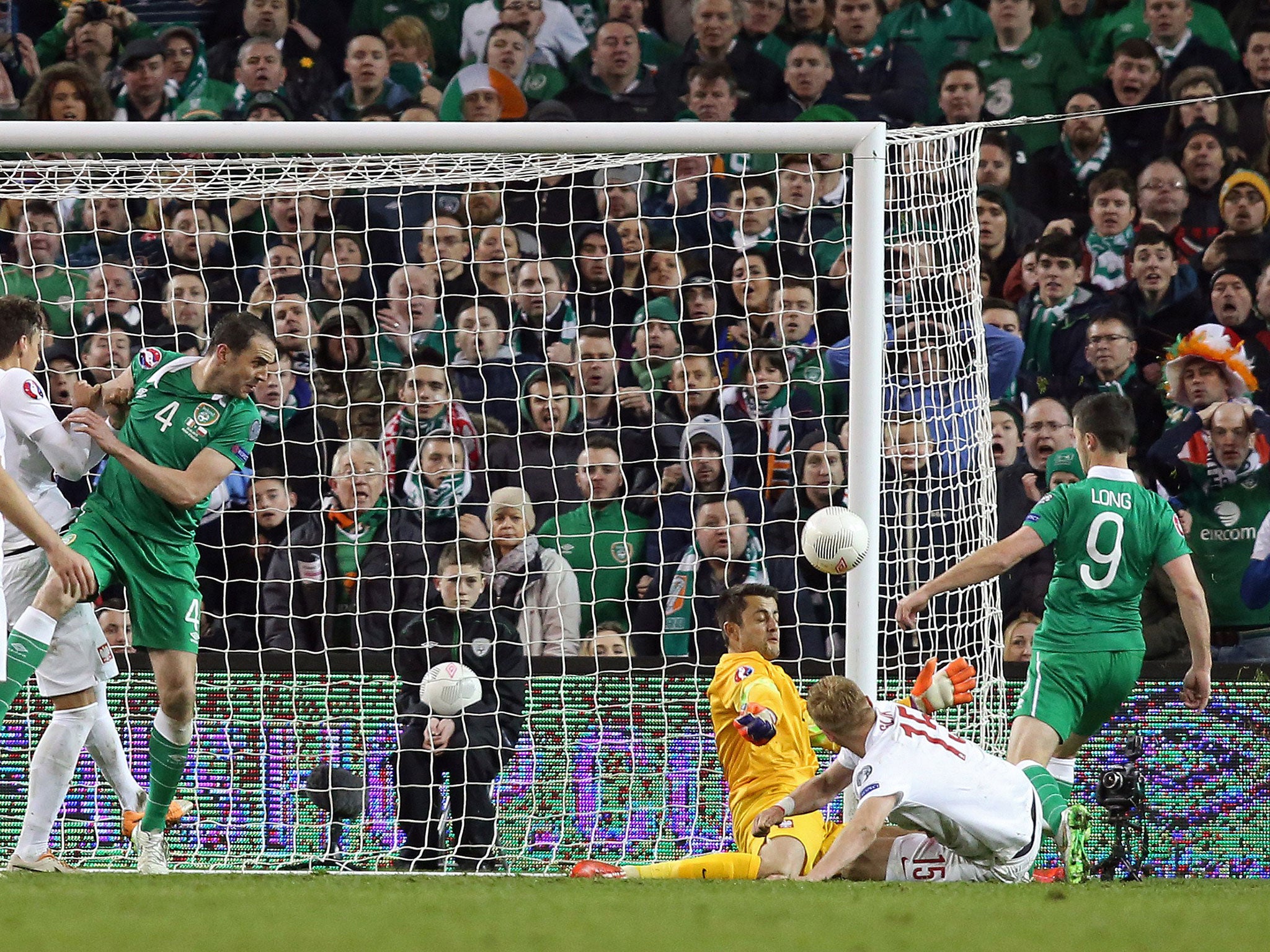 Republic of Ireland substitute Shane Long rescues a precious point with his late equaliser against Poland