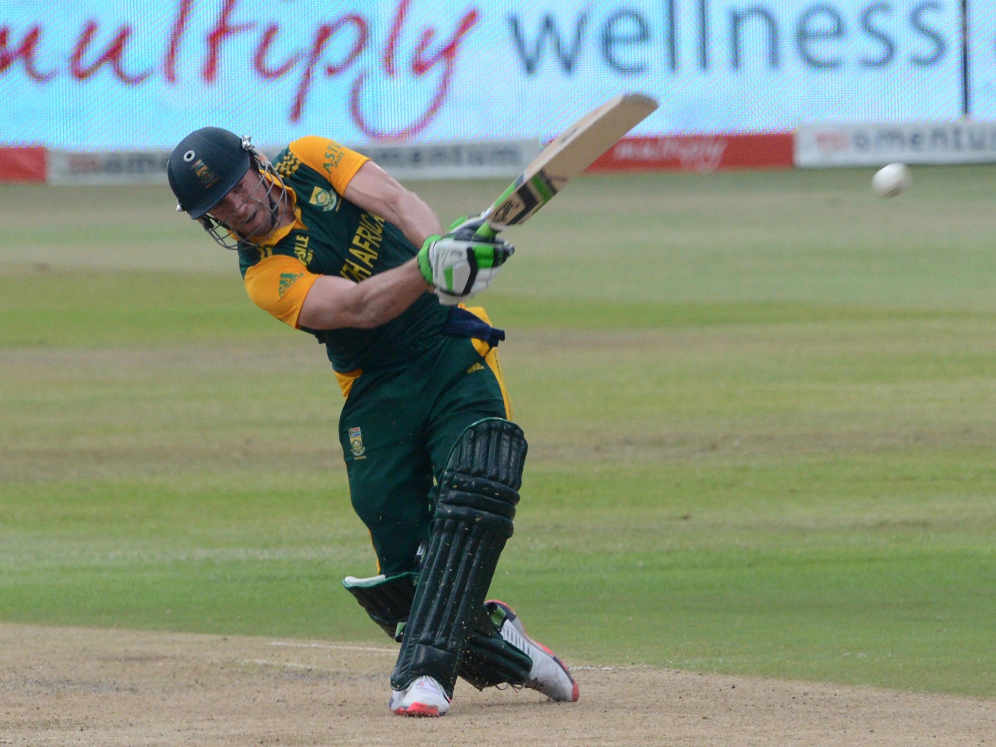 A B de Villiers shows his full range of shots (Getty)