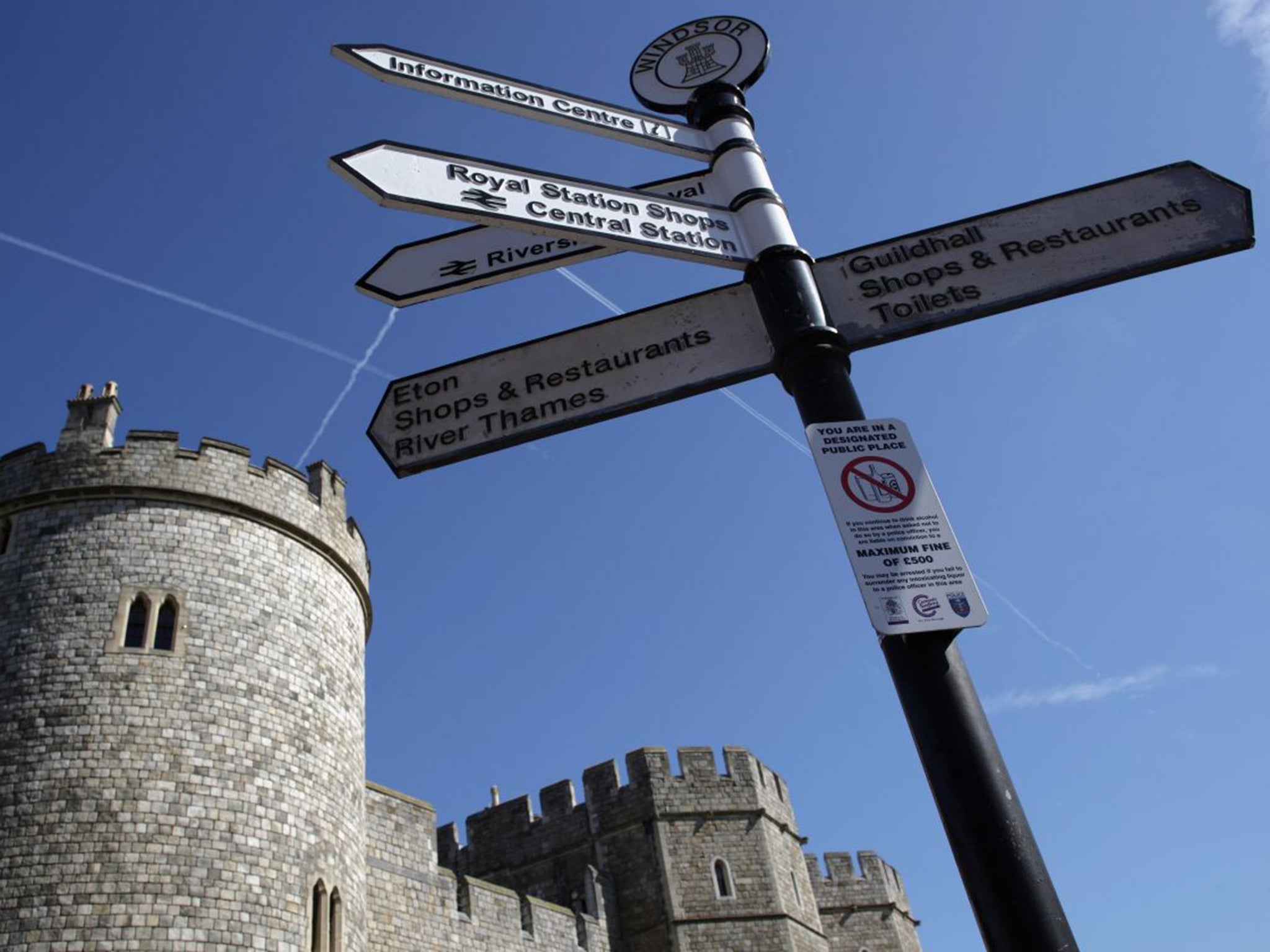 Wardens at Windsor Castle say they have shown goodwill over pay in recent years