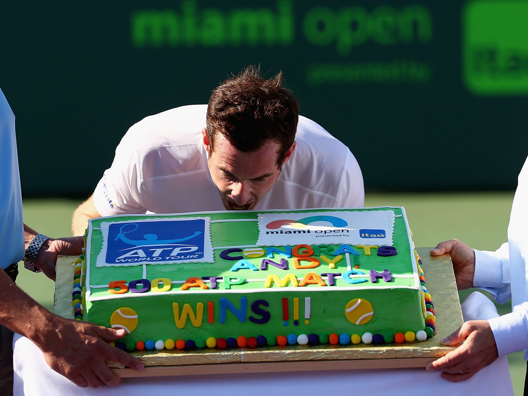 Andy Murray celebrates 500 career wins