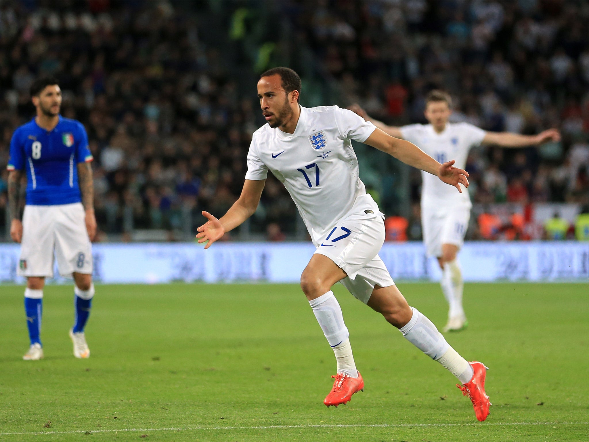 Andros Townsend celebrates his equaliser against Italy