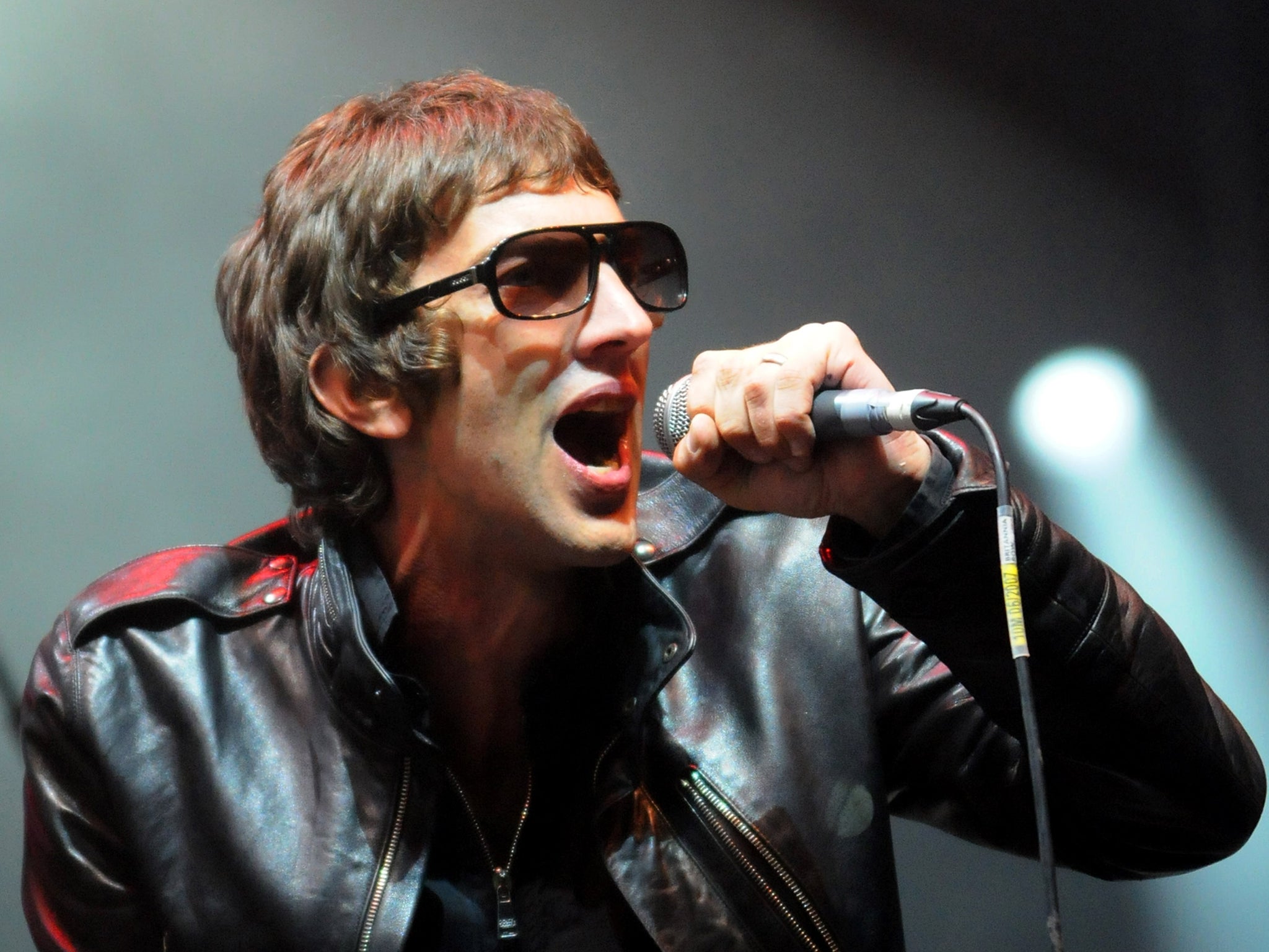 Richard Ashcroft fronting The Verve