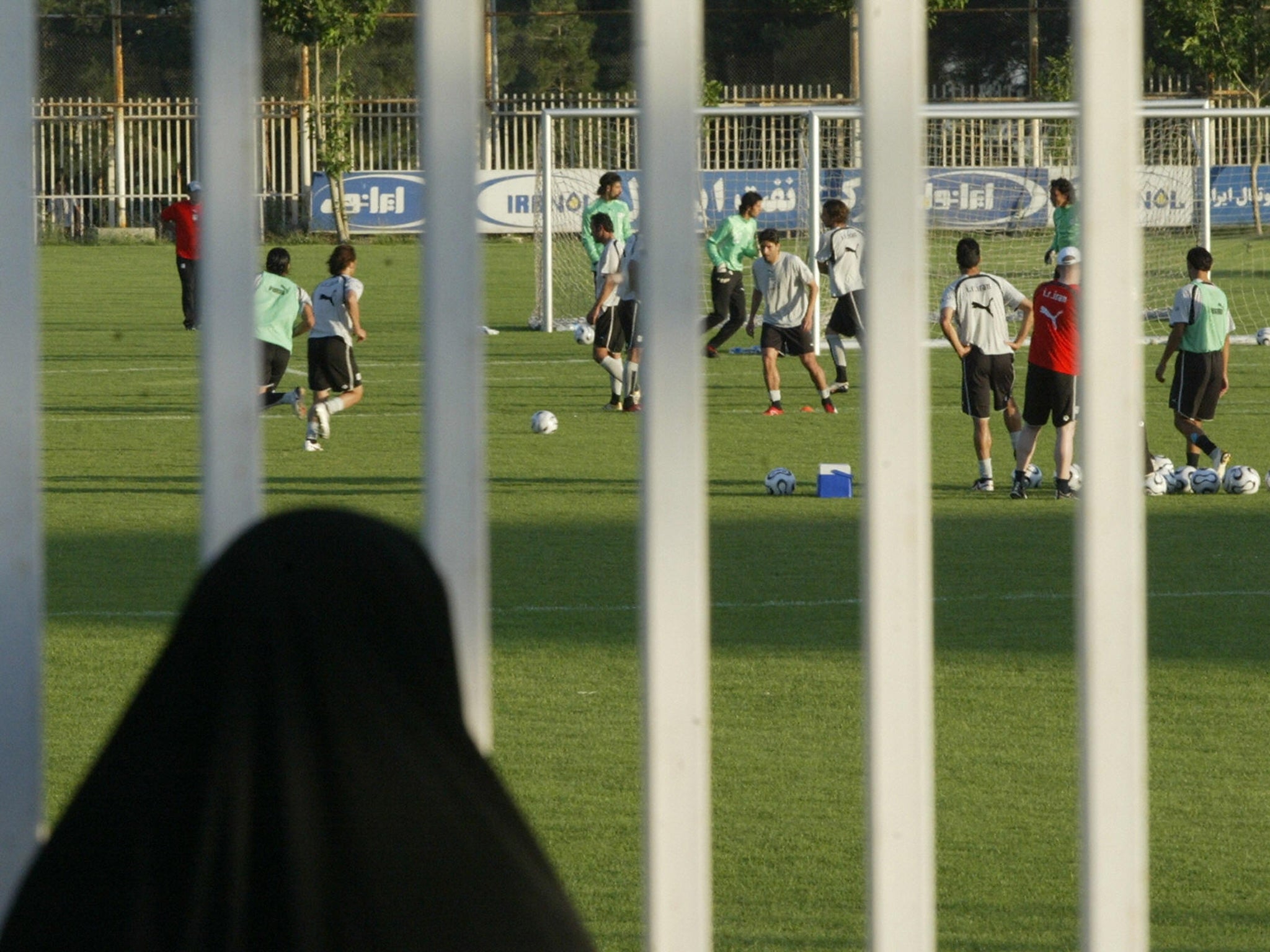 Iran’s ban on women attending men’s sports matches is to be relaxed