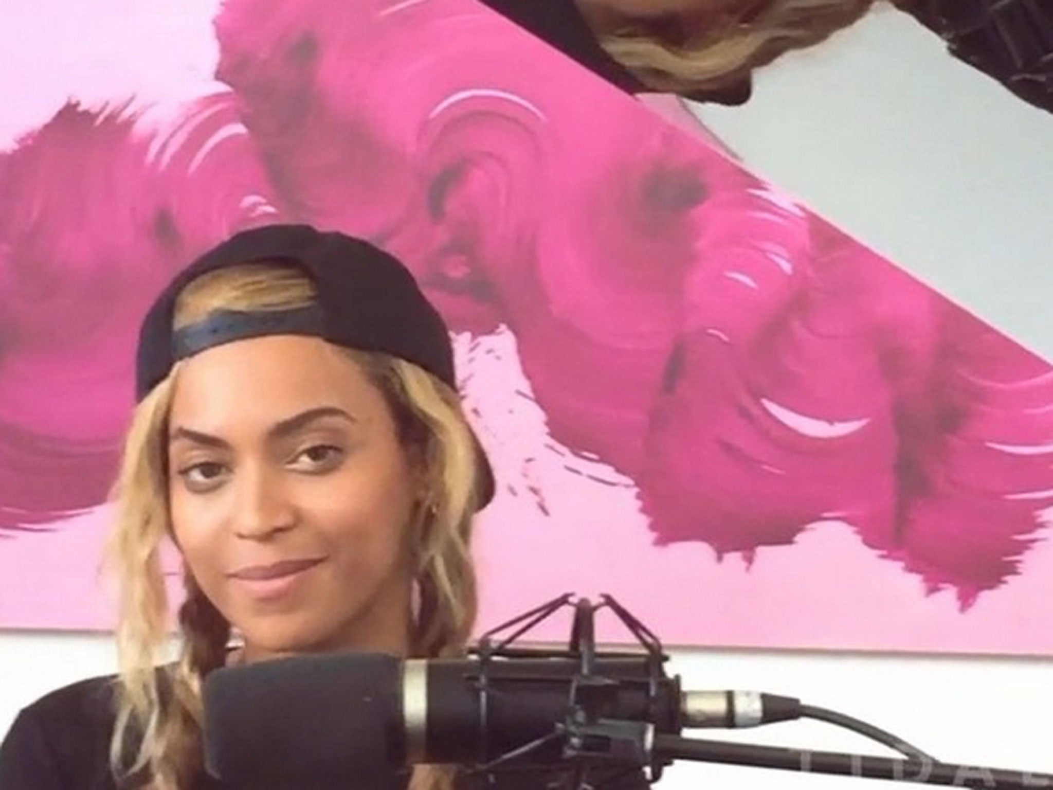 Beyonce performs a stripped back version of her new song 'Die With You'