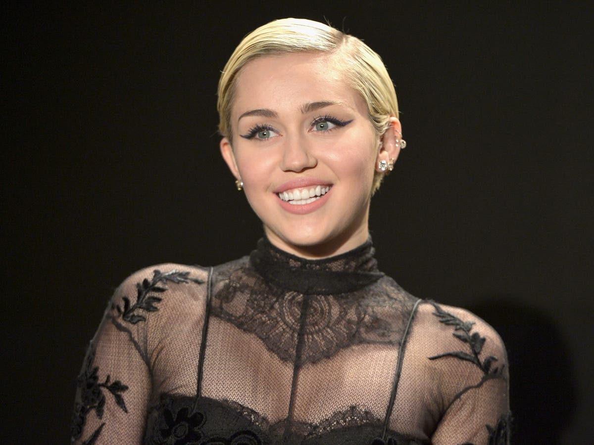 Miley Cyrus posts US Senator's phone number in angry gay rights protest