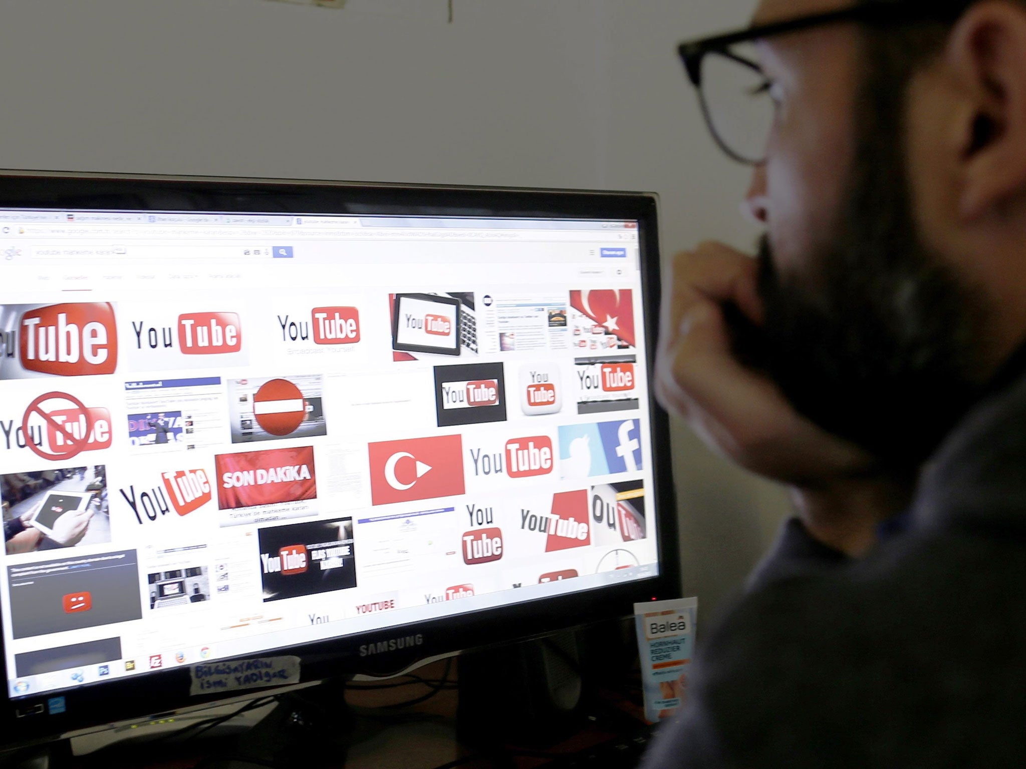 A man 'attempts to access YouTube' after it and other social media sites were banned in Turkey by an Istanbul court's decision, 6 April, 2015