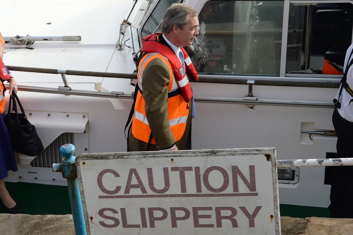 Farage%20slippery%20sign1.jpg