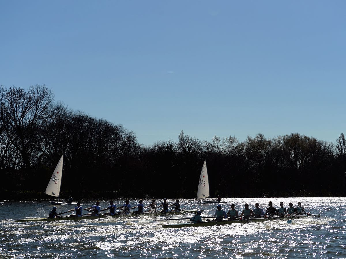 Boat Race 15 Live Latest Action From Oxford Vs Cambridge Men S And Women S Boat Races The Independent The Independent