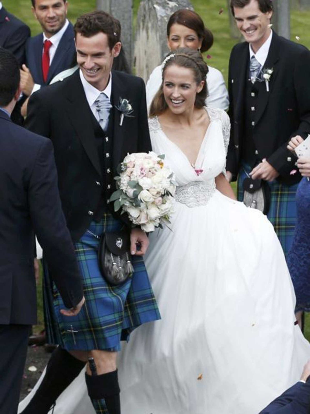 Andy Murray and Kim Sears wedding: Hundreds of wellwishers flood ...