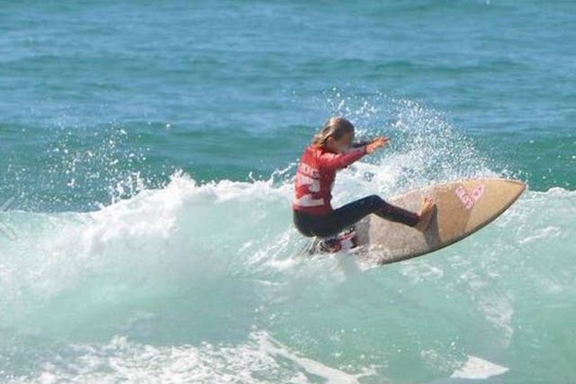 Young surfers gather to mourn the death of 13-year-old Elio Canestri