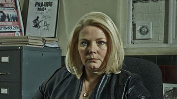 Joanna Scanlan as D.I. Vivienne Deering