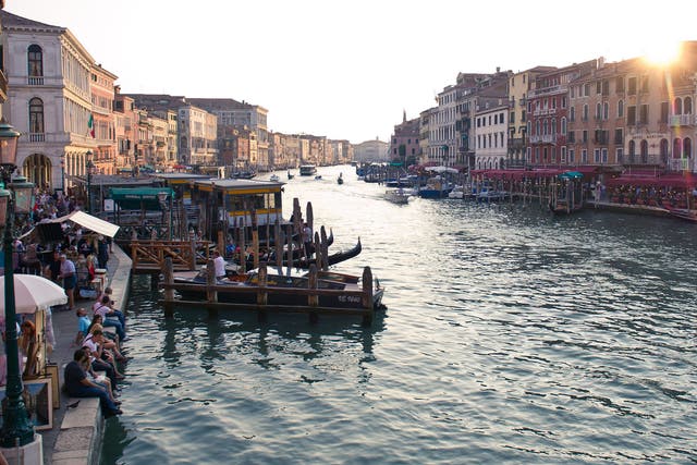 Float your boat: see the Grand Canal by gondola