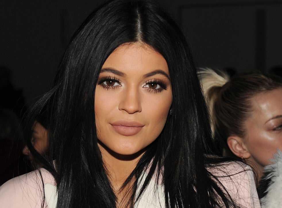 Kylie Jenner Challenge Lip Suction Device Inspired By Kardashian 