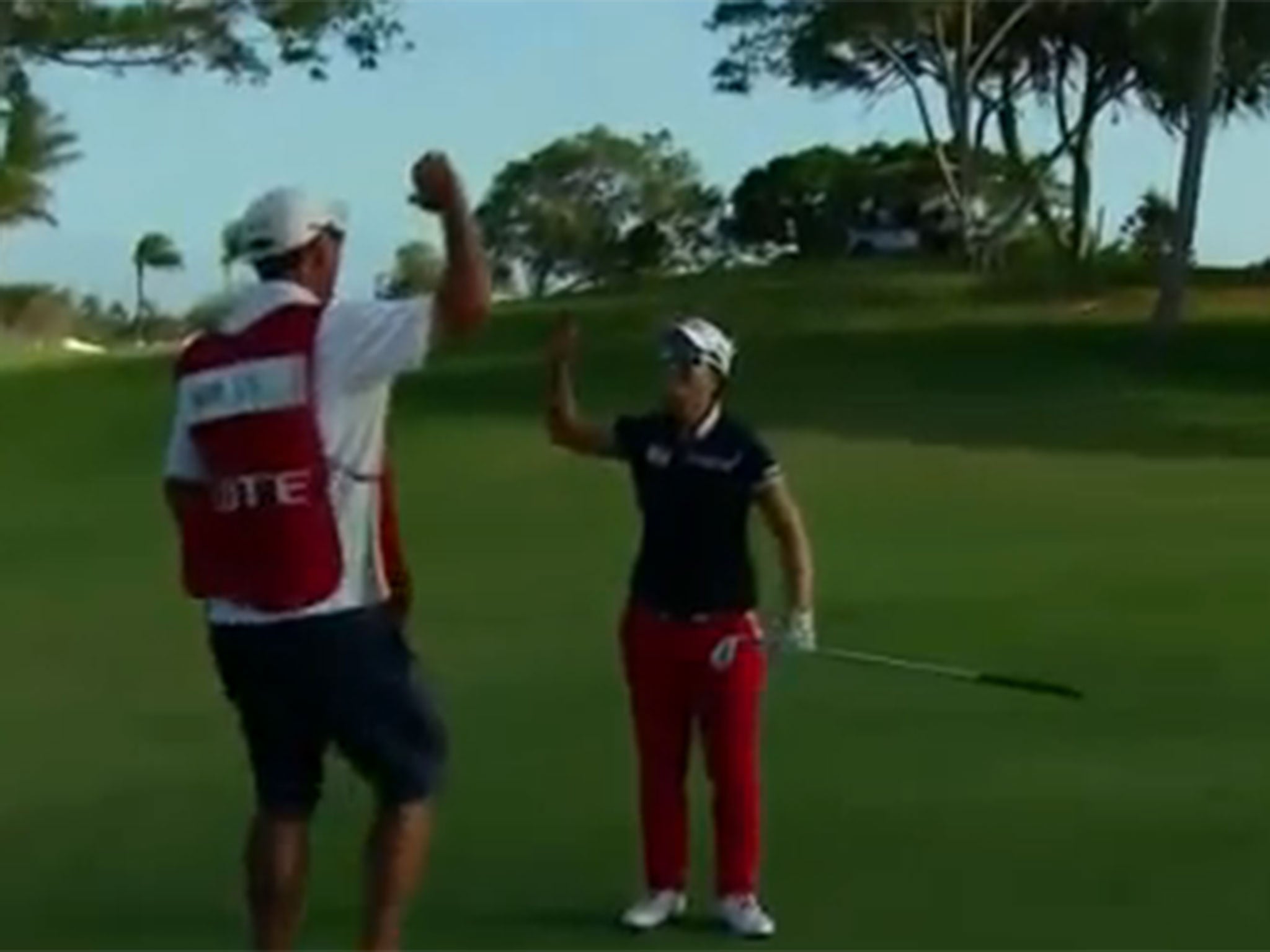 Sei Young Kim being congratulated by her caddy after the incredible win
