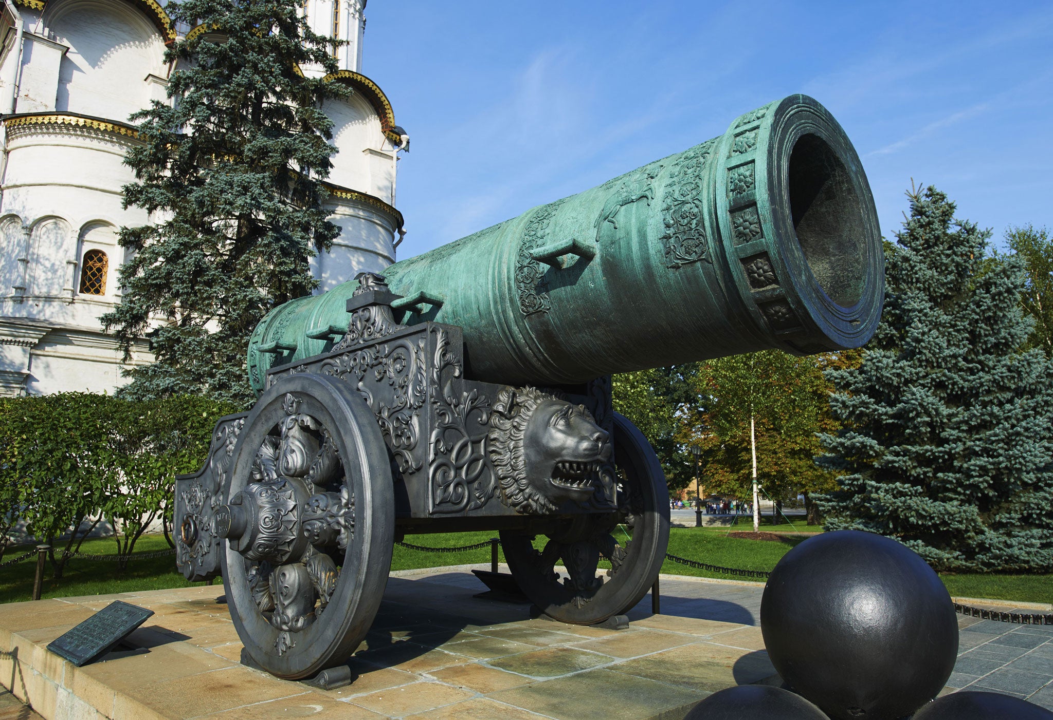 1812 overture real cannons