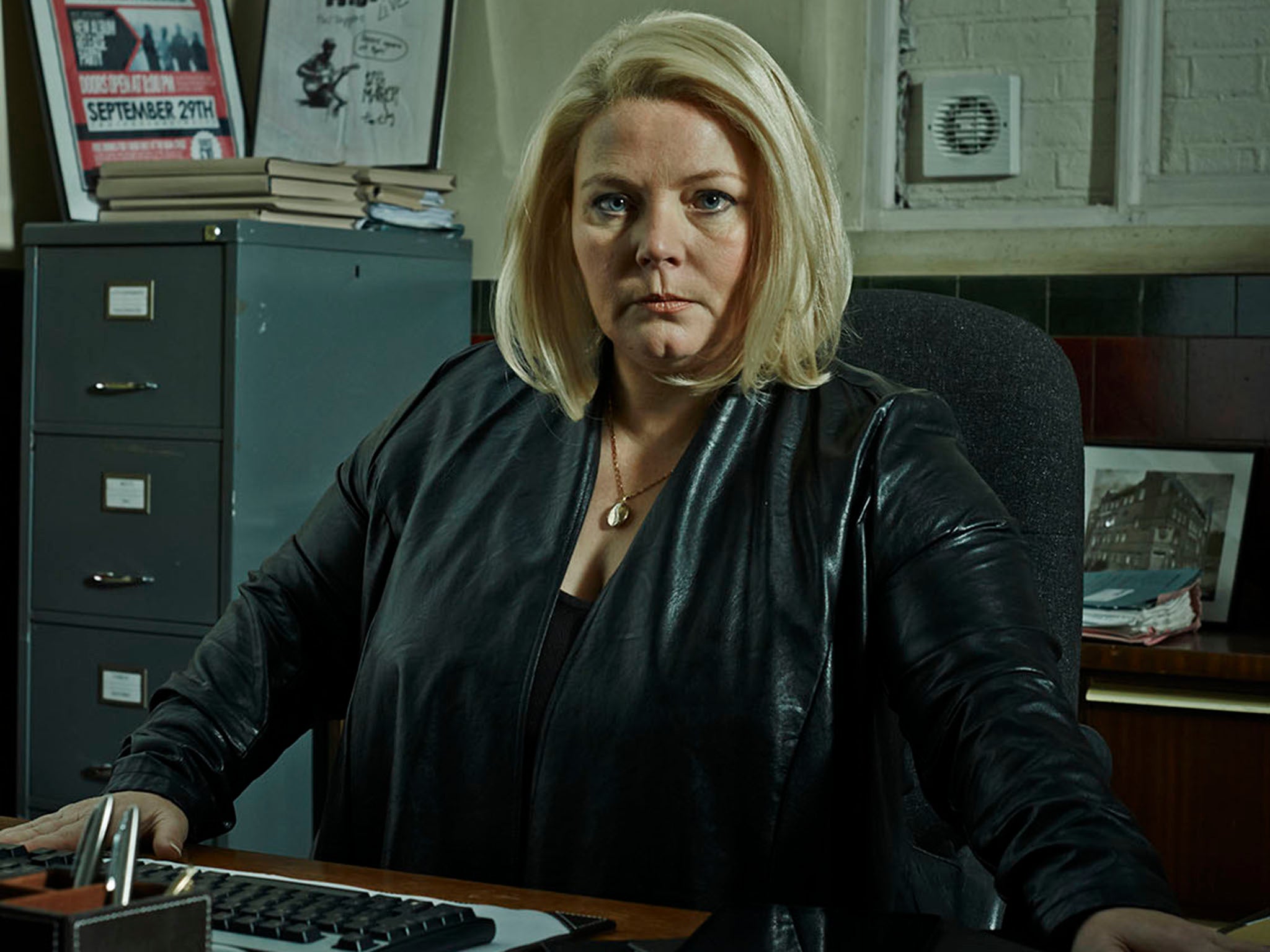 Joanna Scanlan as Detective Inspector Vivienne Deering (Phil Fisk)