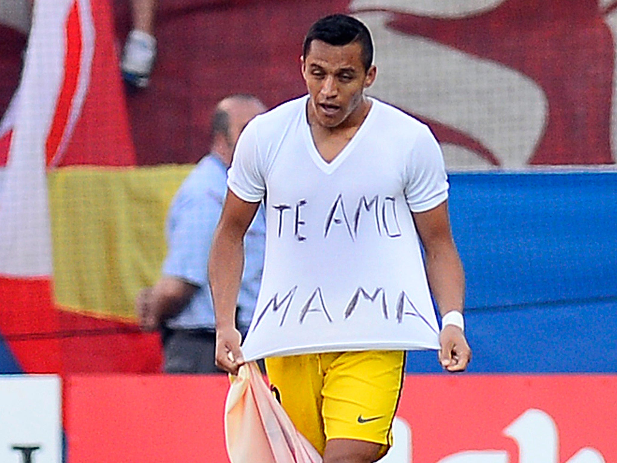 Sanchez reveals an 'I love you mum' shirt after scoring against Atletico Madrid in 2013