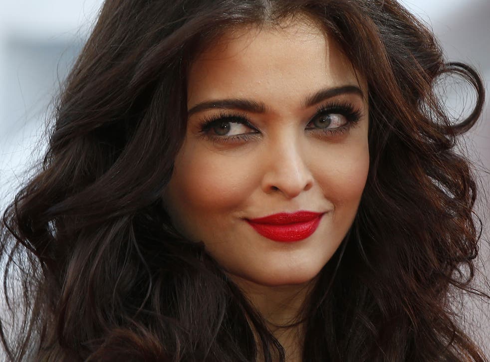 A jewellery advertisement featuring the Bollywood actress Aishwarya Rai Bachchan has been pulled 