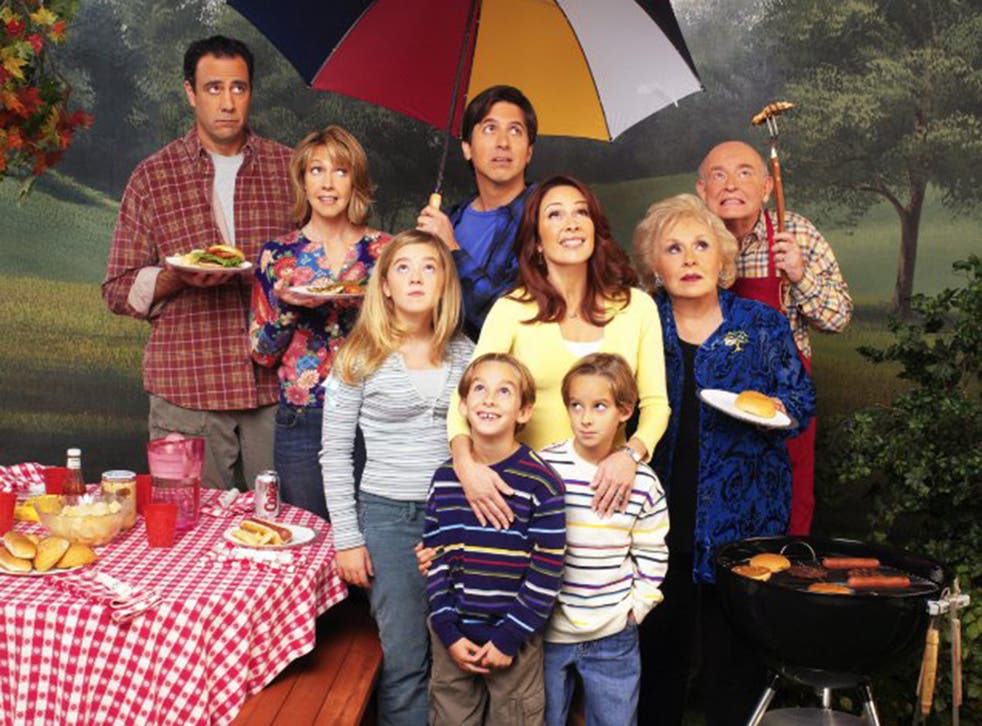 Ray Romano with Sawyer Sweeten and the cast of Everybody Loves Raymond in 1996