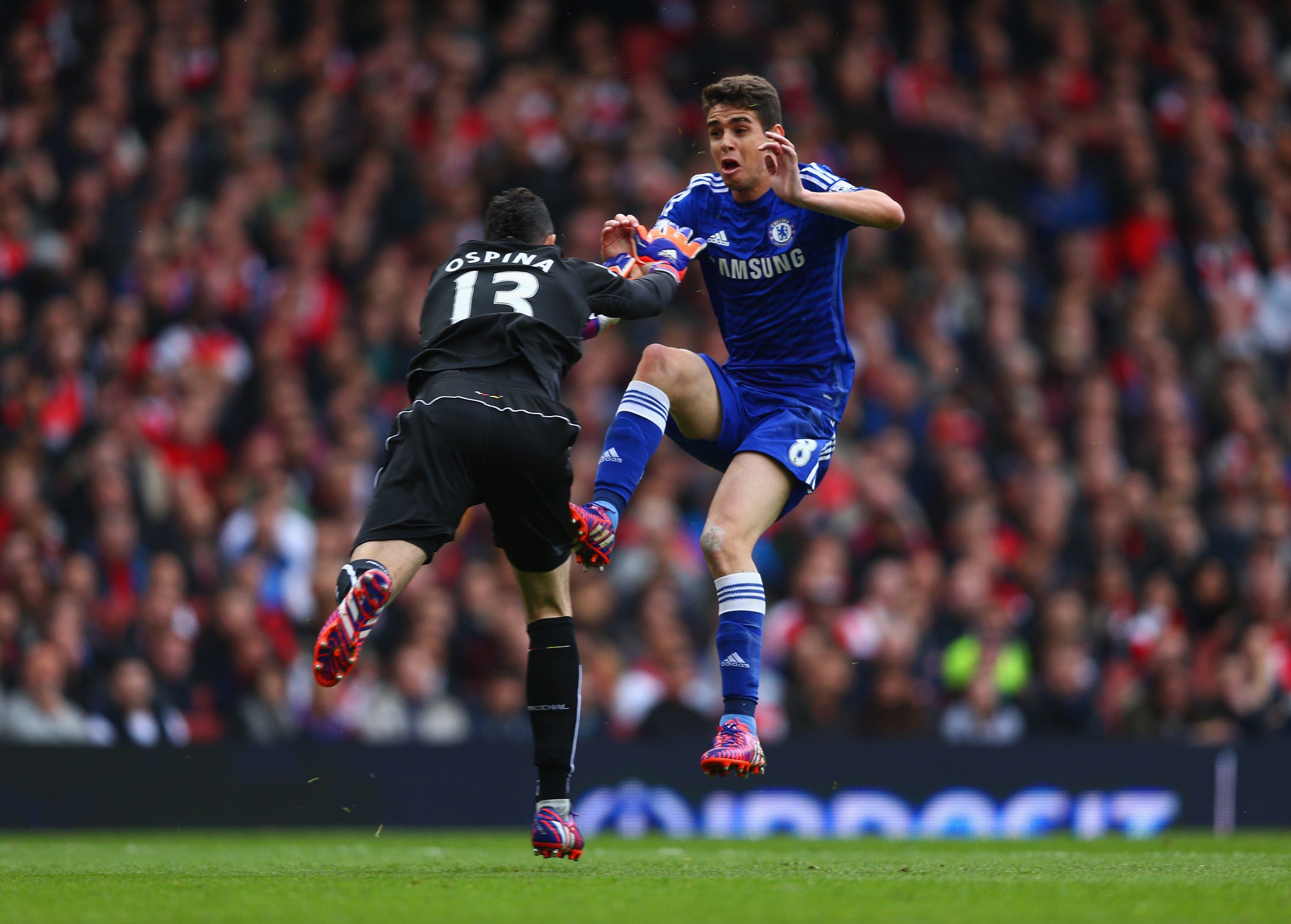 David Ospina clashes with Oscar