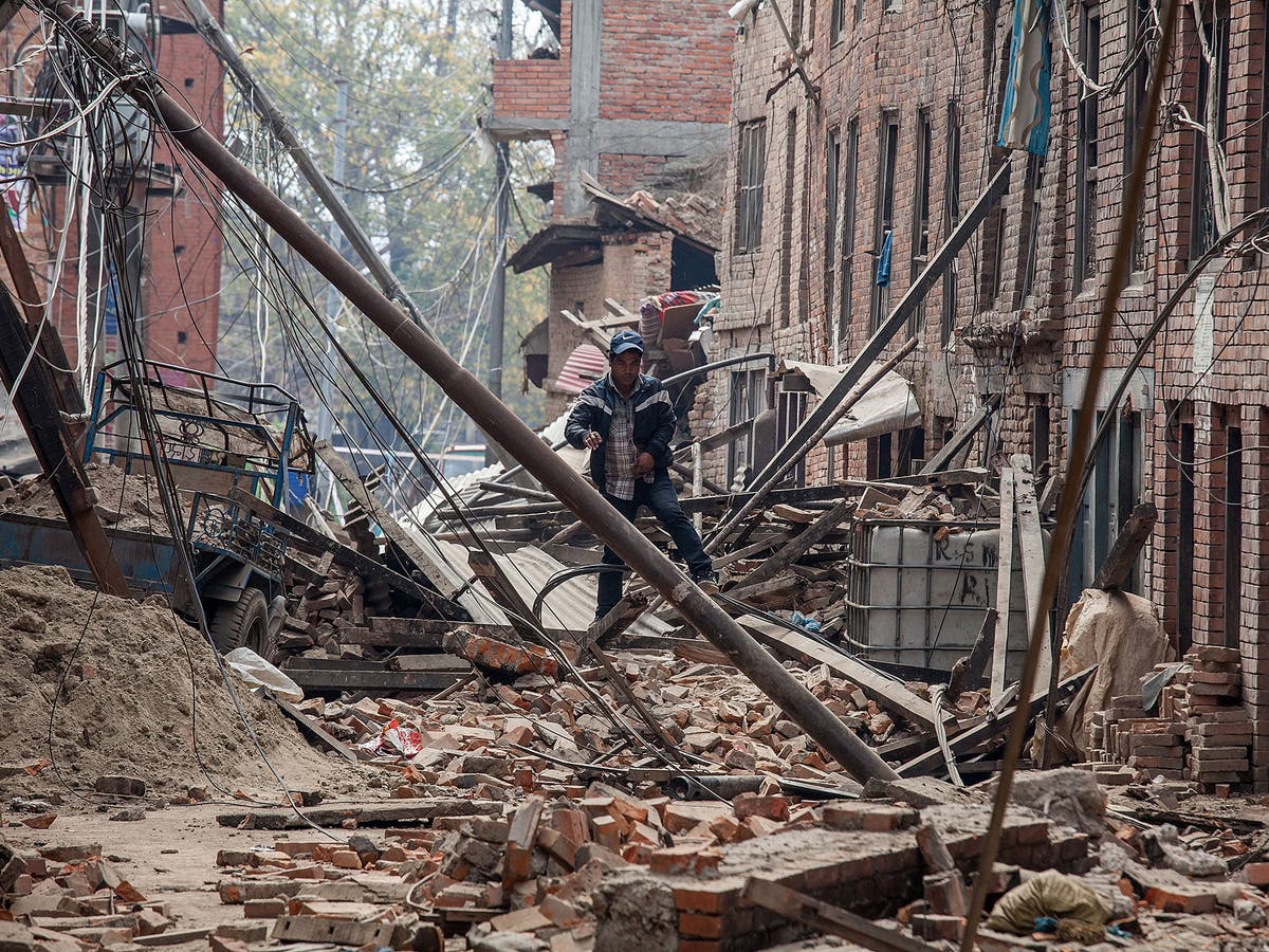 Power of Nepal earthquake was equivalent to 20 huge atomic bombs | The  Independent | The Independent
