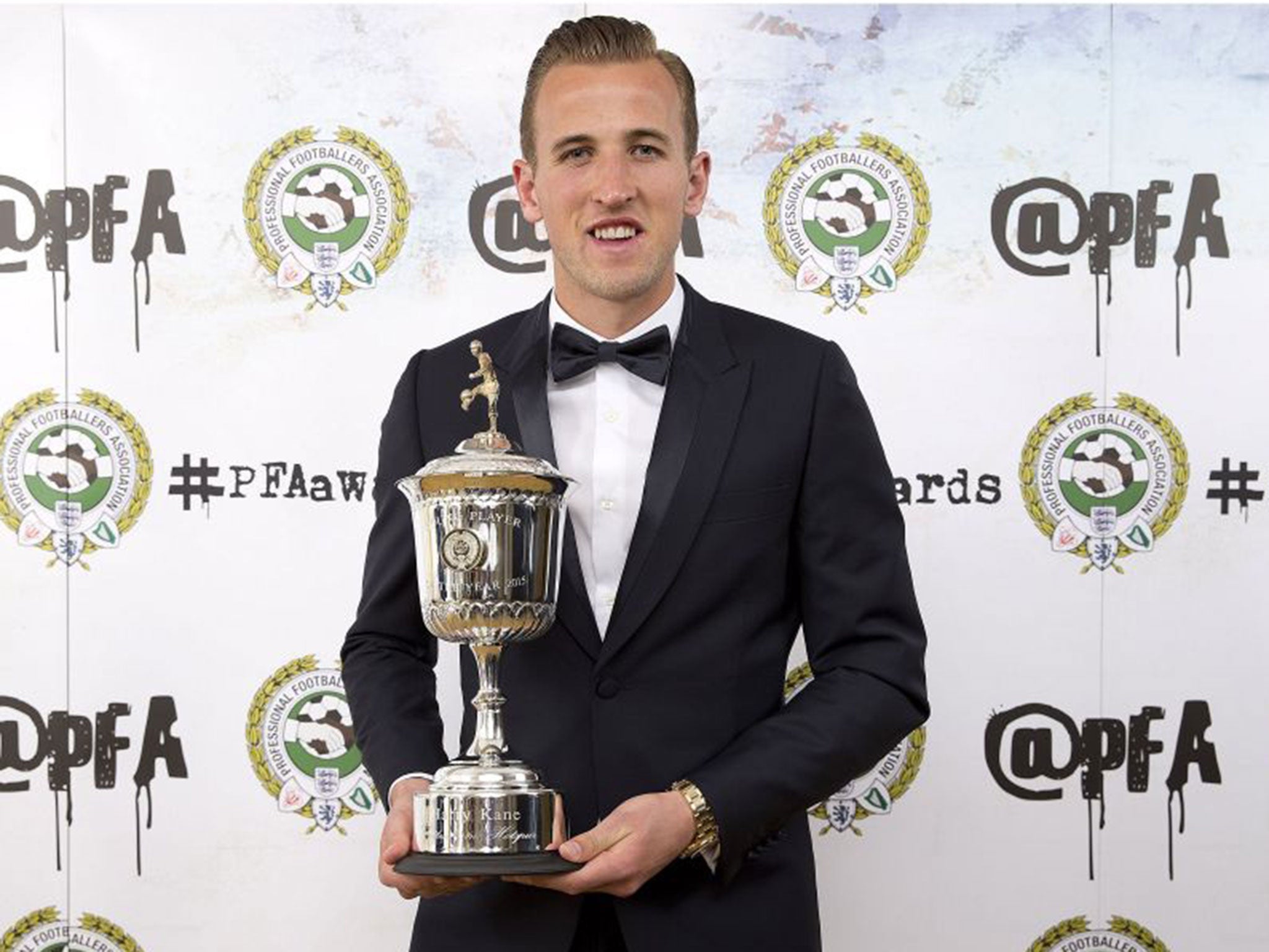 Harry Kane wins PFA Young Player of the Year award after 'unreal