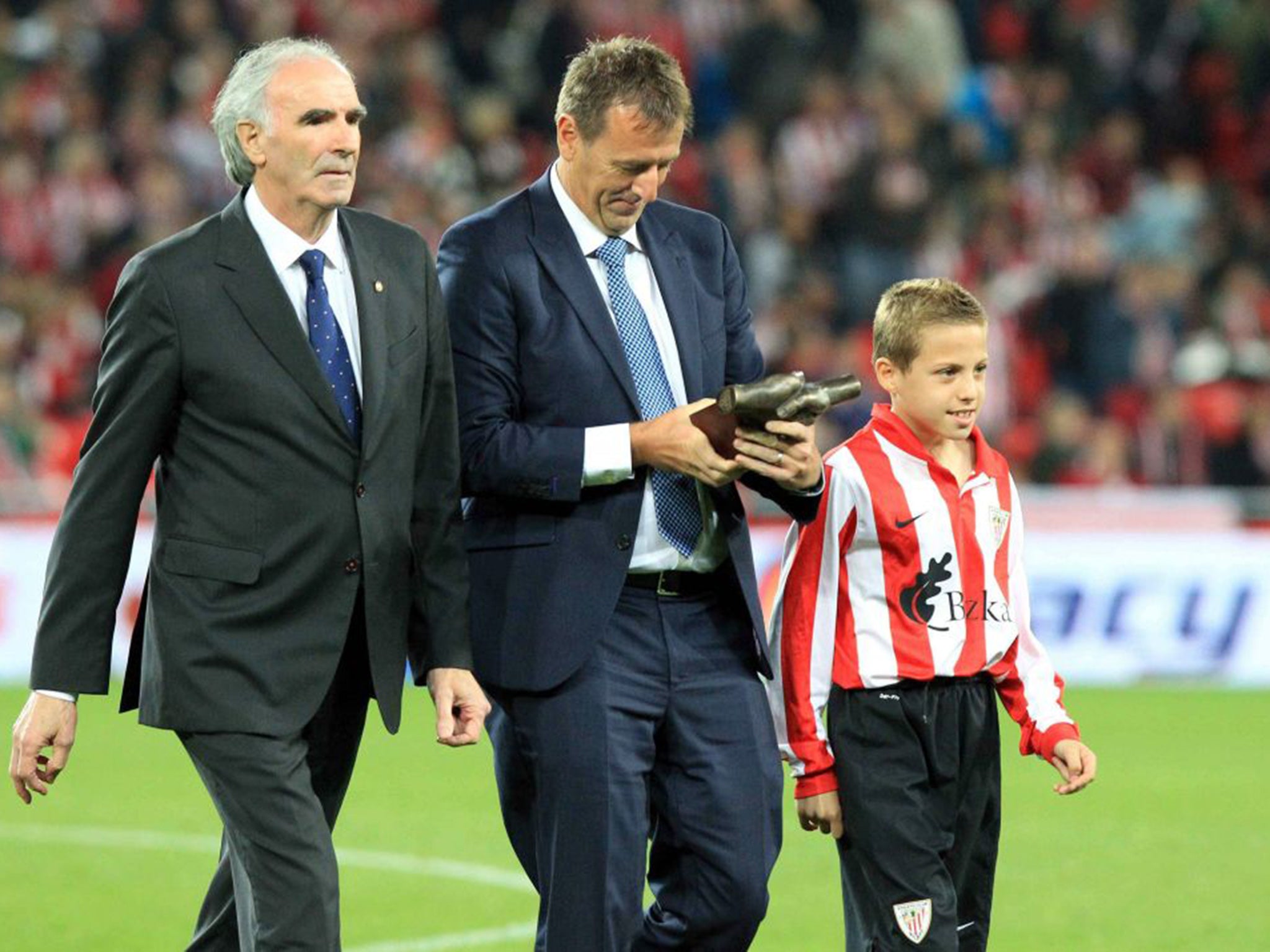Matt Le Tissier handed 'One Club Man' award by Athletic Bilbao after  brilliant Southampton career | The Independent | The Independent