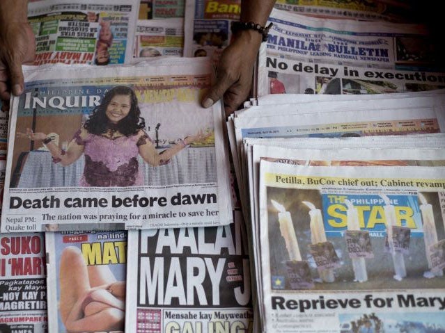 Some newspapers in the Philippines carried articles wrongly saying Mary Jane Veloso had been executed alongside eight foreign drug convicts in Indonesia on 29 April