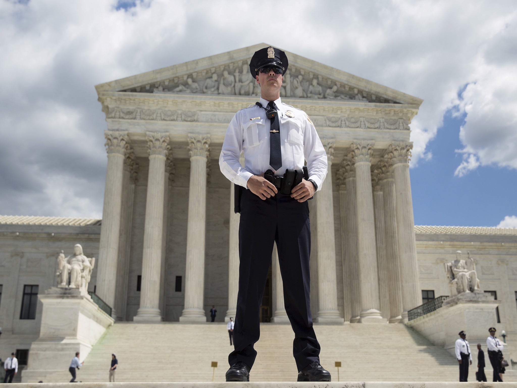 US Supreme Court hears arguments in Obama immigration reform case