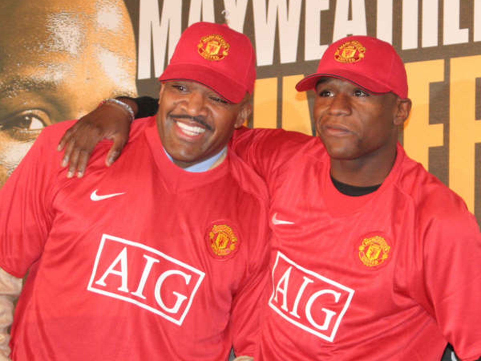 Floyd Mayweather has previously worn a Manchester United shirt