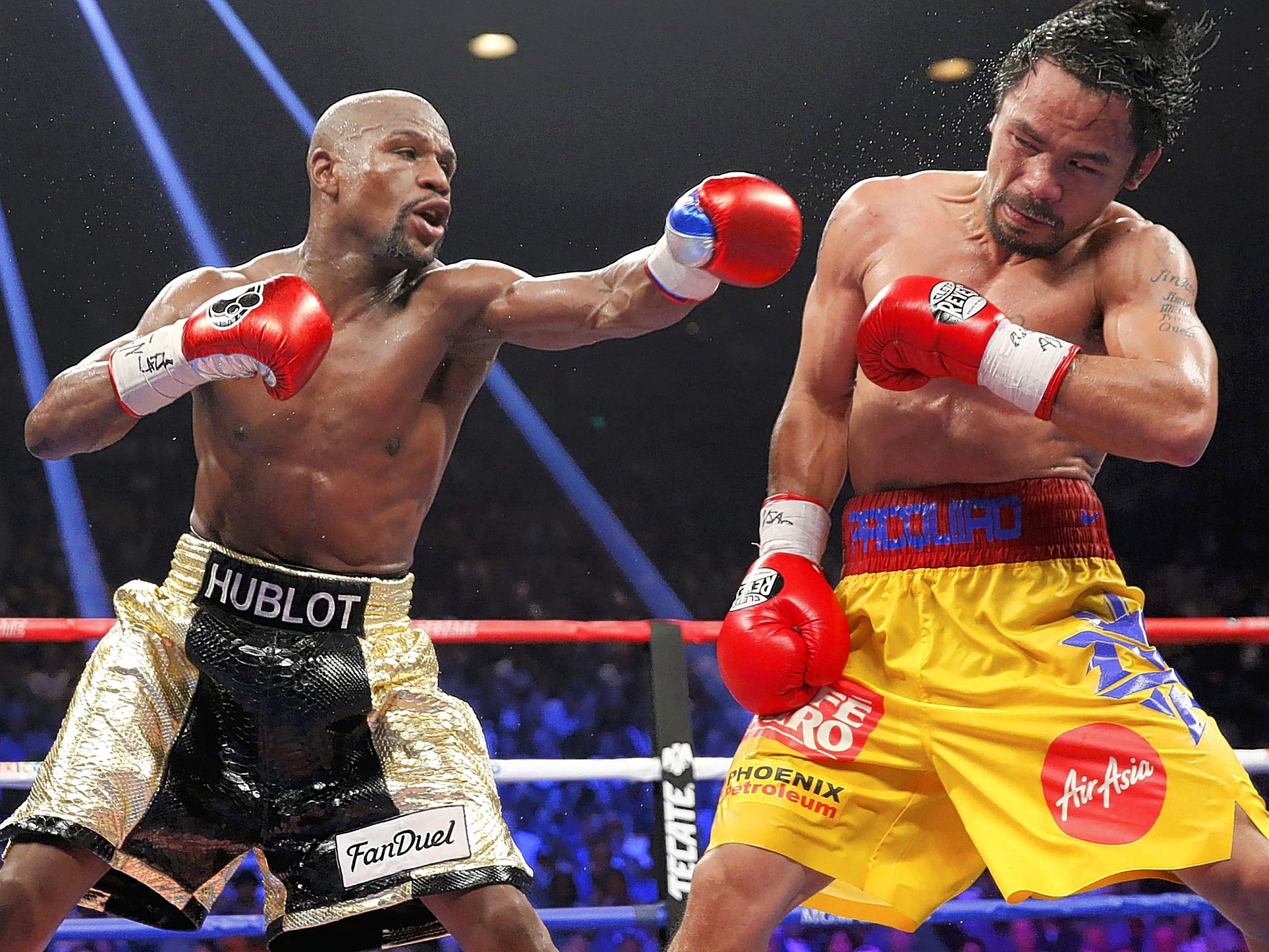 Floyd Mayweather the magician leaves Manny Pacquiao with a shattered look |  The Independent | The Independent