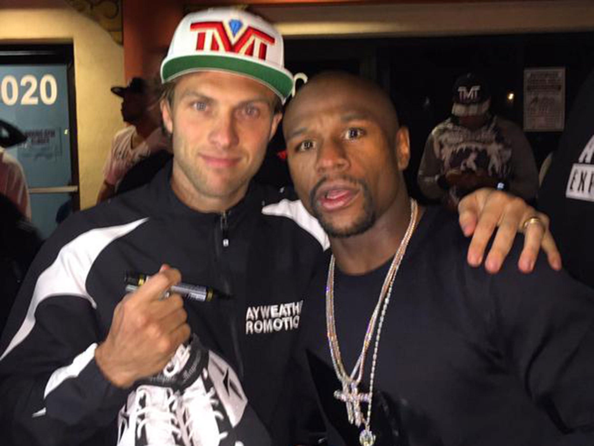 Chris Stowe (left) managed to blag his way in Floyd Mayweather's entourage