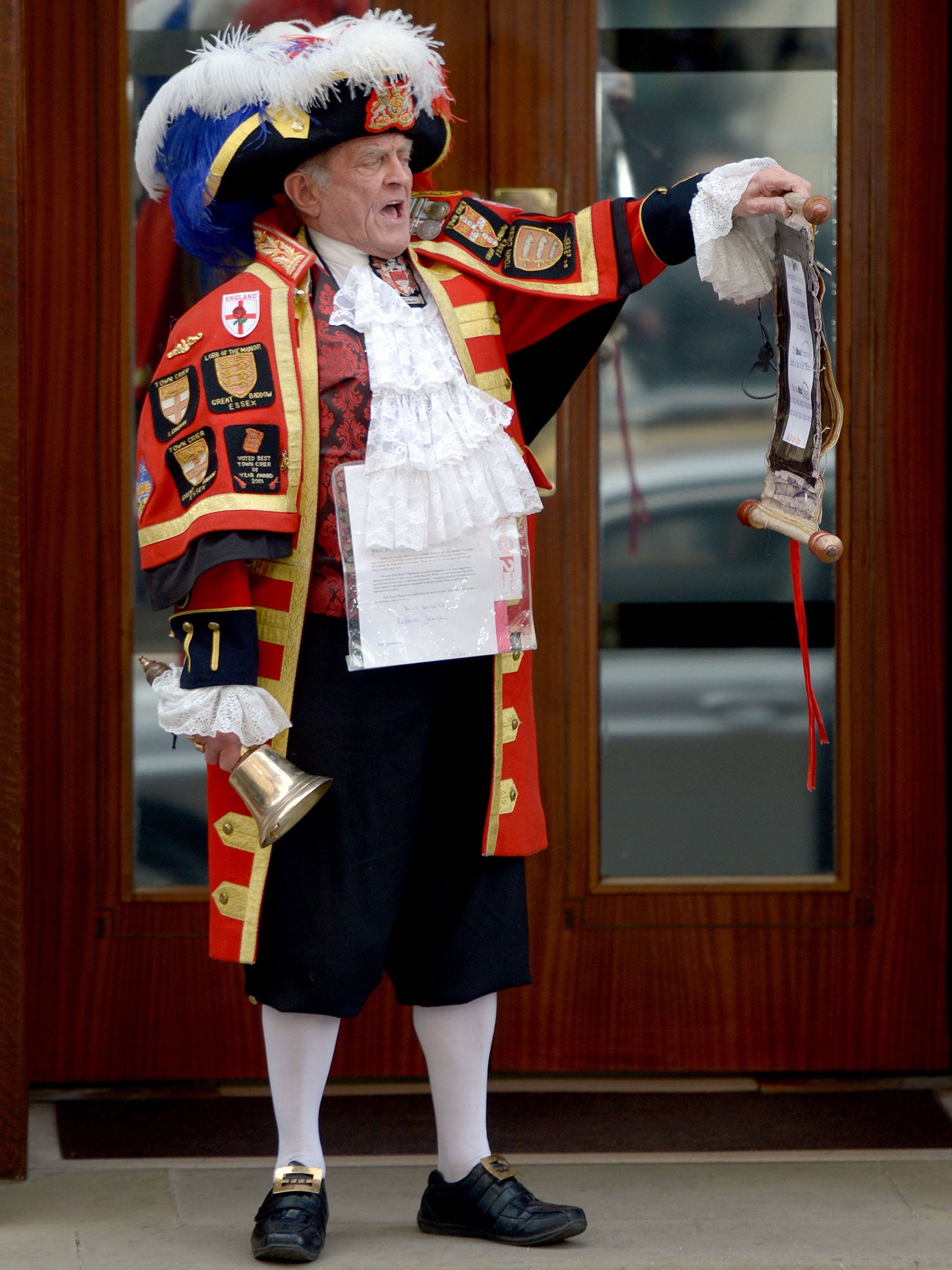 Town crier Tony Appleton announcing the birth of the new princess